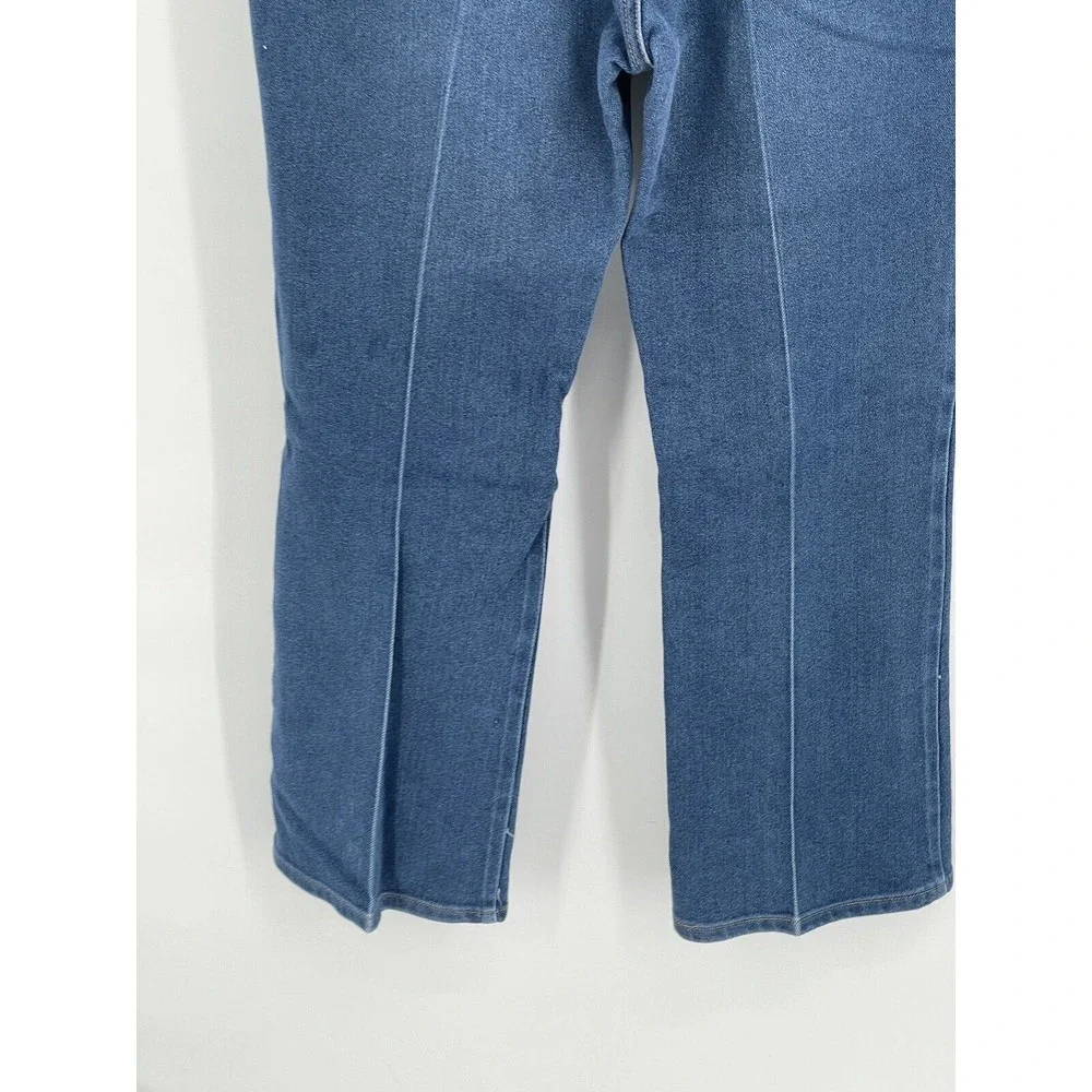 Levis levis red